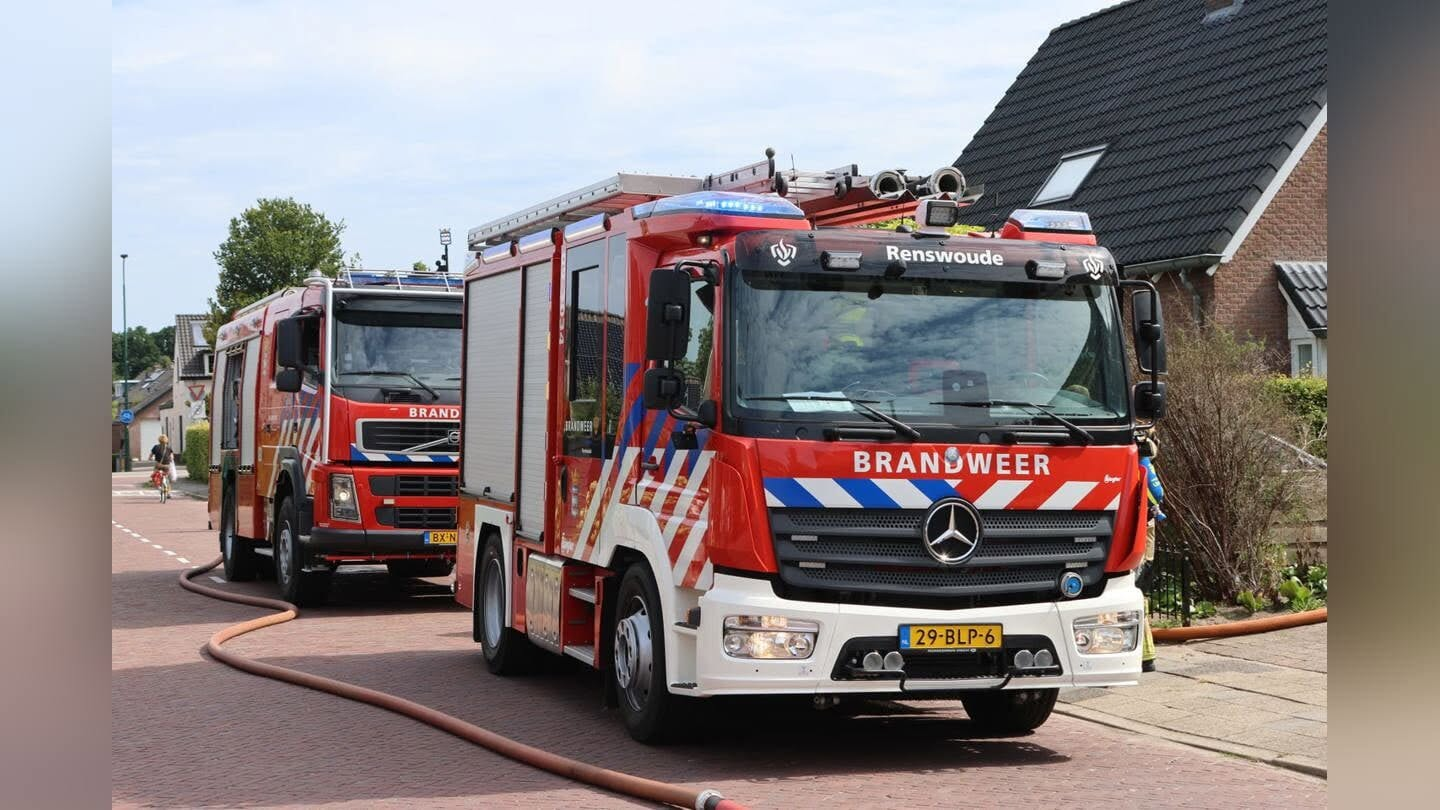 Brandweerwagens van Brandweer Renswoude tijdens een inzet